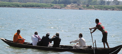 On the Mekong Cambodia Jan 31 2011.jpg